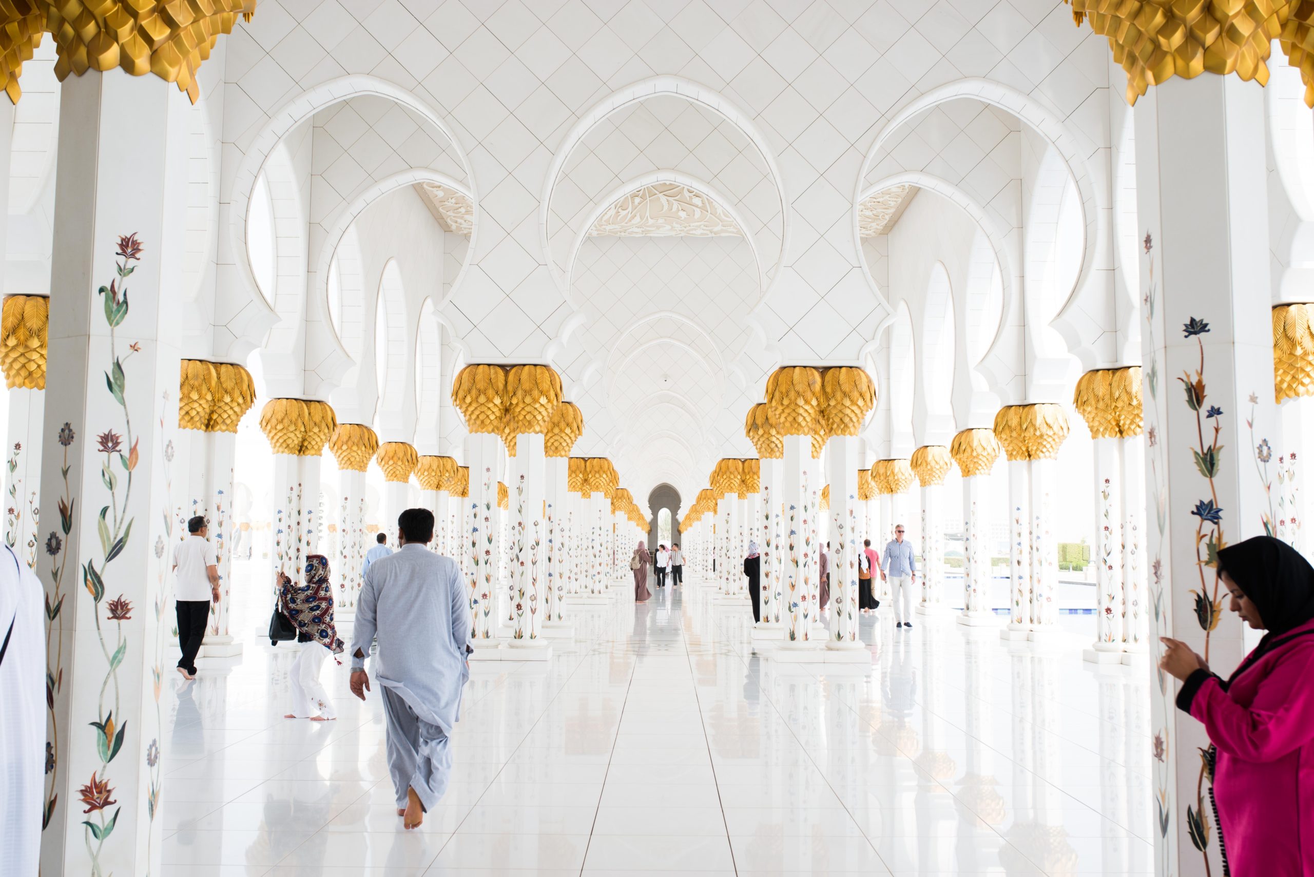 Sheikh Zayed mecset Abu Dhabiban - a látogatható folyosó